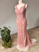 Sukienka dla księżniczki :) Bgato zdobiona, wyszczupla r. 44