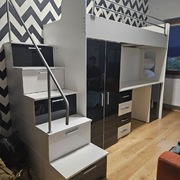 Moduł meble młodzieżowe z funkcją spania materac