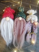 Skrzaty ze sznurka na choinkę 