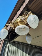 Żyrandol mosiężny orły w bardzo dobrym stanie.