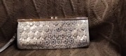 Srebrna cekinowa kopertówka New look 