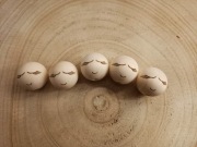 Kulki drewniane buźki aniołków grawerowane 5szt