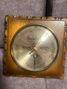 Barometr z termometrem. 