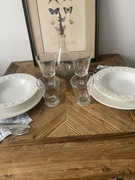 Stolik z drewnianym blatem