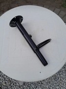 Podnóżek+  Amortyzator do hokera Kolor czarny . Rozstaw śrub 10x10cm