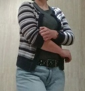 Dzianinowy swetr na guziki