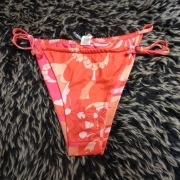 Majtki kąpielowe 44