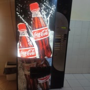 Automat na napoje i automat na slodycze