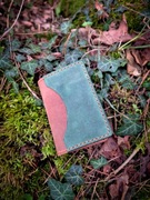 Skórzane etui na karty brązowo zielone