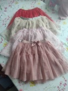 Spodniczki tiulowe i dżinsowe 