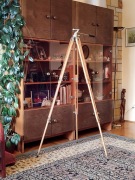 Aparat, kamera: Niemiecki statyw fotograficzny. Drewniany, ciężki, stabilny