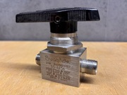 Swagelok SS-44S6 / zawór membranowy