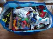 Torba pełna zabawek dla dzieci