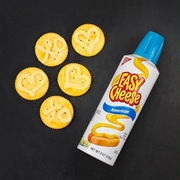 Amerykański ser żółty w sprayu American cheese