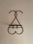 Metalowy kwietnik wiszący ścienny półka na kwiaty vintage prl