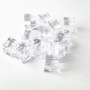 Sztuczne kostki lodu akrylowe 15szt rekwizyty