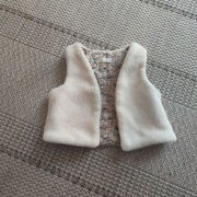 Kamizelka futrzana dla dziewczynki r. 68/74