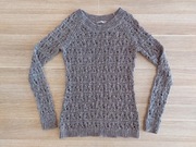 AŻUROWY SWETEREK ORSAY - ZE SREBRNĄ NITKĄ - KOLOR BRĄZOWY