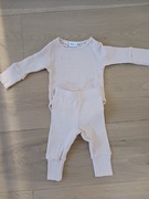 Zestaw niemowlęcy (body i spodenki). 