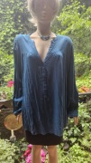 Urocza bluzka oversize w kolorze morza
