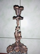 Świecznik z brązu, pojedyńczy.