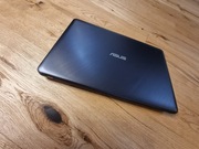 ASUS VivoBook | 16” | 237GB | 8GB | czarny |