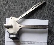 QuicKutz Squeeze - scrapbooking