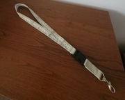 Smycz z karabińczykiem do kluczy, identyfikatora z motywem "LECH wzywa" 