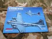 Samolot B-17G Flying Fortress 1:33 