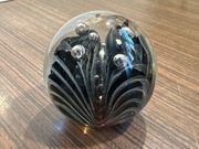 Śliczna szklana kula ozdoba przycisk do papieru 