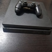 PS4 500 GB + komplet kabli + pad – gotowa