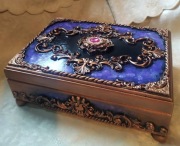 Nowa duża szkatułka na biżuterię z drewna 