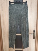 116 Czarno białe luźne zwiewne spodnie we wzorki rozmiar M