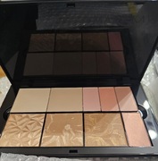 Paletka magnetyczna firmy Mary Kay z wypełnieniem do konturowania