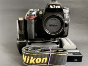 Nikon D90 z gripem