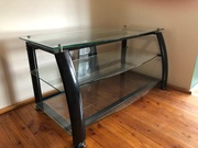 Stolik RTV pod telewizor szklany