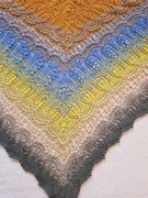 ażurowa chusta robiona szydełkiem