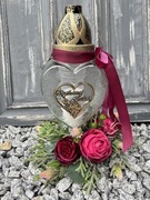 Duży znicz na Dzień Babci