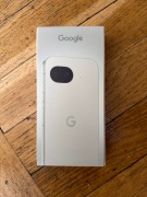 Google Pixel 10a jasnoszary