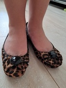 Baleriny Stuart Weitzman rozm.38,5 , jak nowe, naturalne futerko