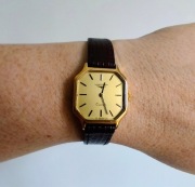 Elegancki zegarek Longines – klasyczny styl, bardzo dobry stan