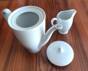 Dzbanek i dzbanuszek porcelanowy z Ćmielowa, z okresu PRL 