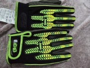 Rekawice zimowe chroniące przed uderzeniem