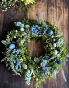 Wianek wiosenny wielkanocny stroik na drzwi stół 