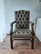 Fotel stacjonarny Chesterfield. Skóra postarzana 
