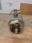 Zawór kulowy sterowany pneumatycznie