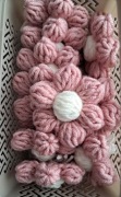 Kwiatki na sweter 3D szydełkowe z włóczki.Duże
