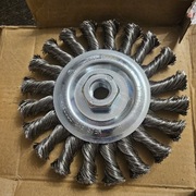 Szczotka druciana na szlifierkę 