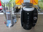 Ekspres do kawy Bosch Tassimo typ CTPM 01 ze stojakiem na kapsułki TASSIMO