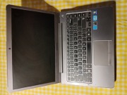 Fajny uszkodzony laptop Samsung 530U i3